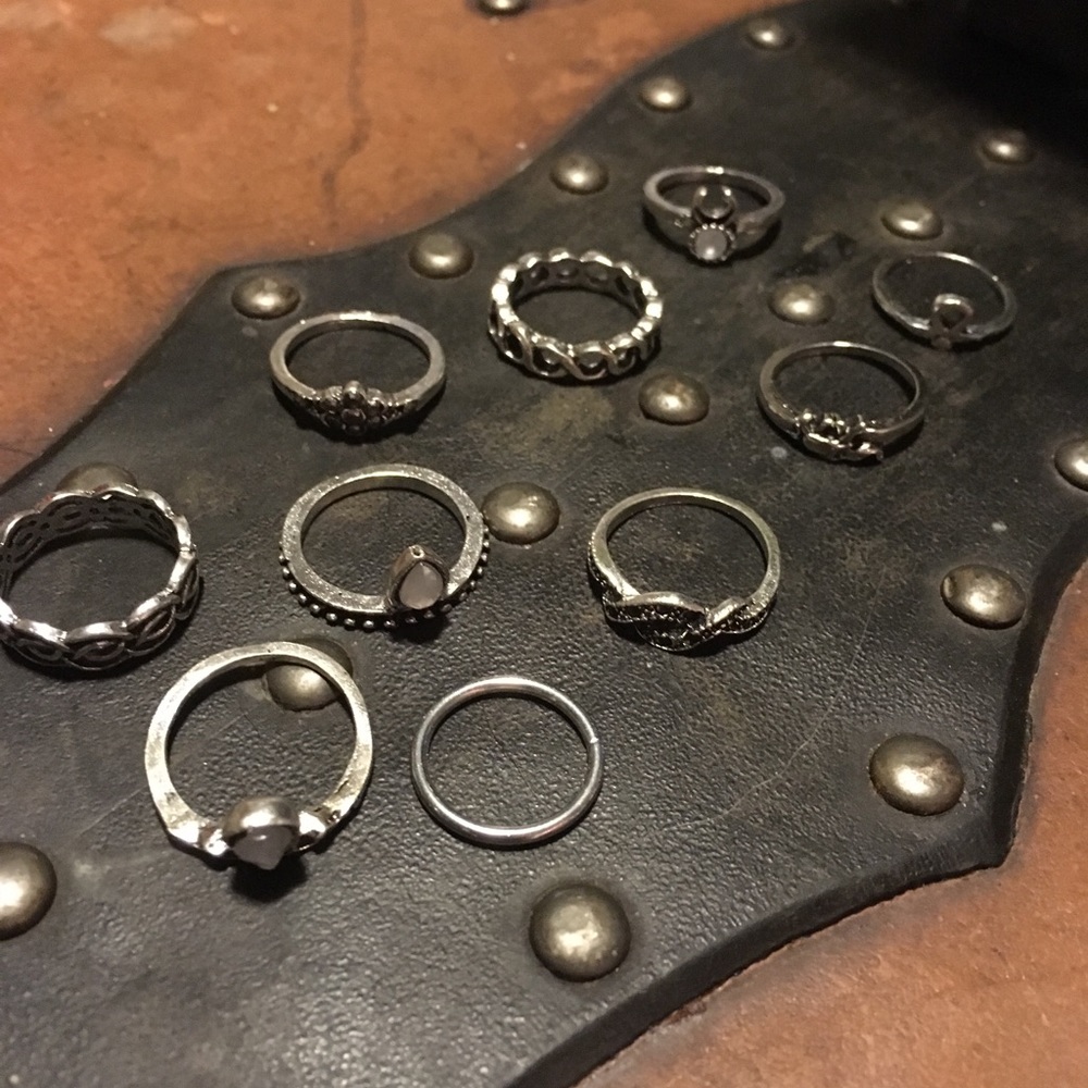 ❤️❤️❤️❤️❤️RING SET - Picture 3 of 3